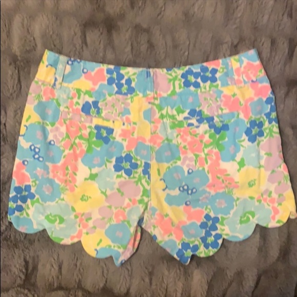 Lily Pulitzer Blue Floral Buttercup Shorts - Picture 4 of 13